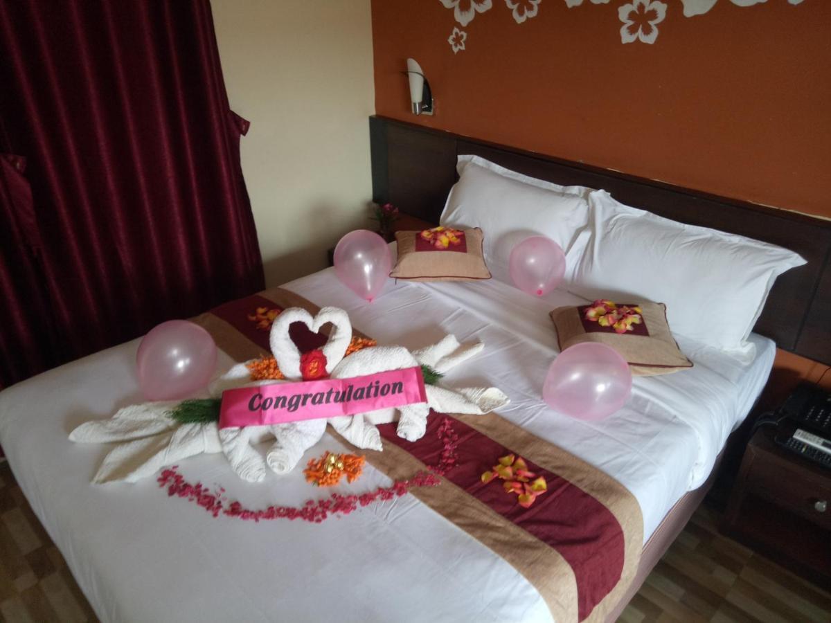 Vision Safari Pvt Ltd Hotel Sauraha Bagian luar foto