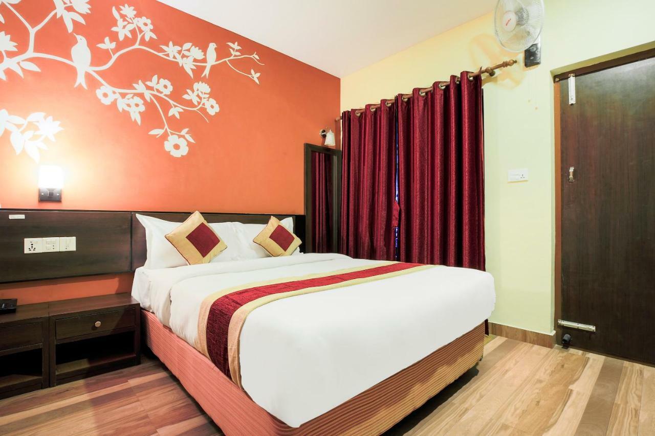 Vision Safari Pvt Ltd Hotel Sauraha Bagian luar foto