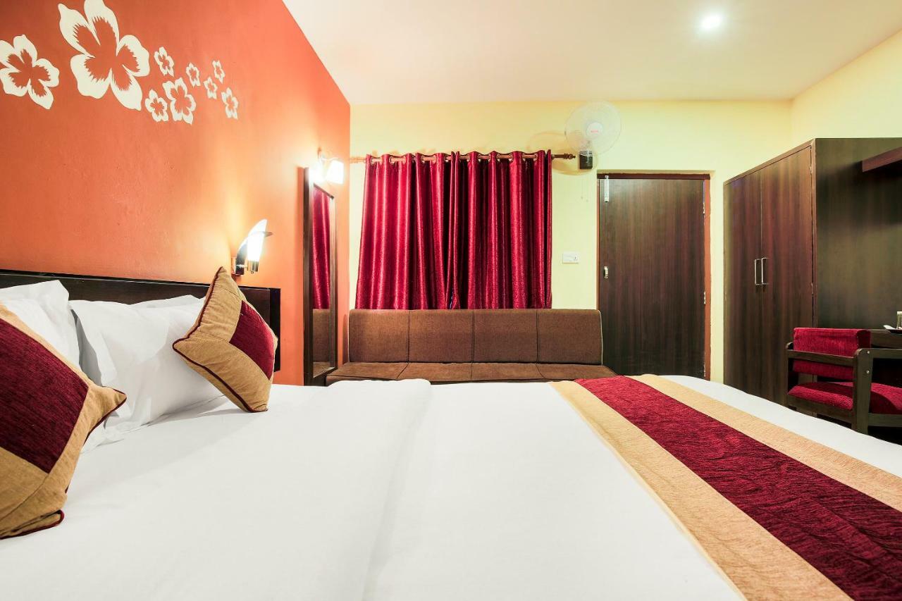 Vision Safari Pvt Ltd Hotel Sauraha Bagian luar foto